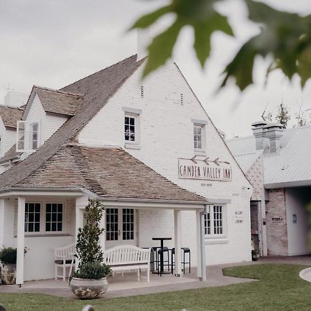 Camden Valley Inn Esterno foto