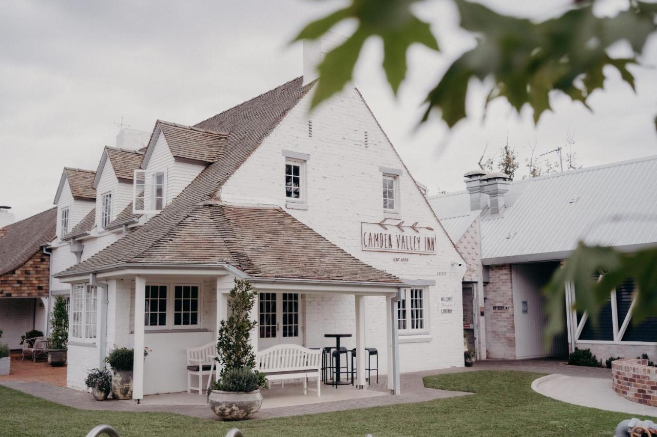 Camden Valley Inn Esterno foto