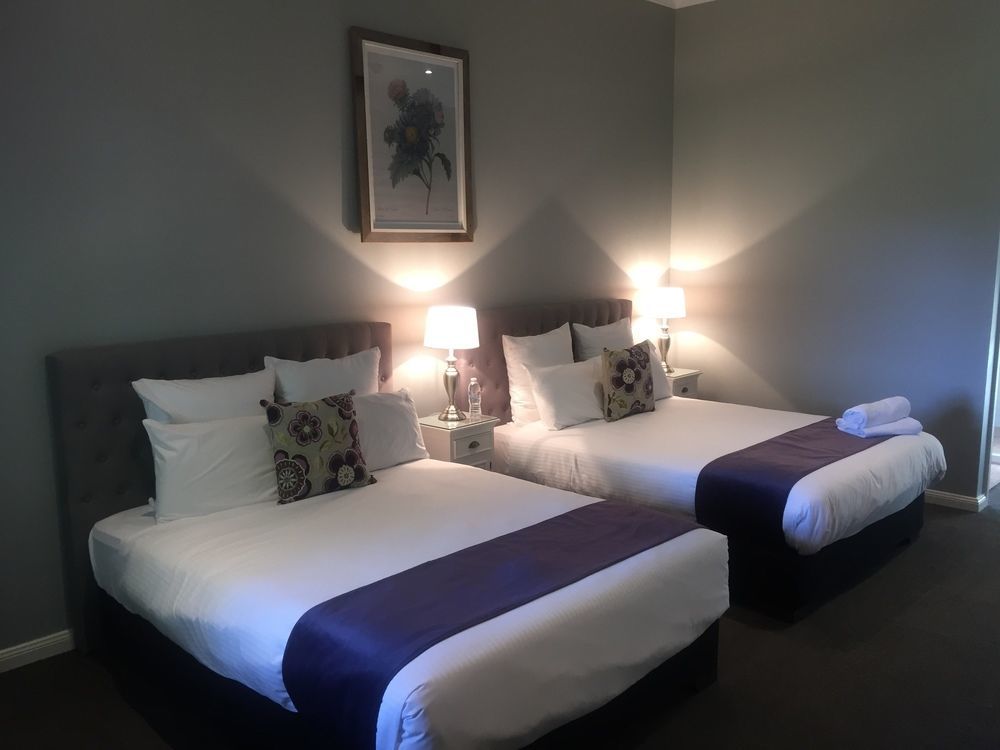 Camden Valley Inn Esterno foto