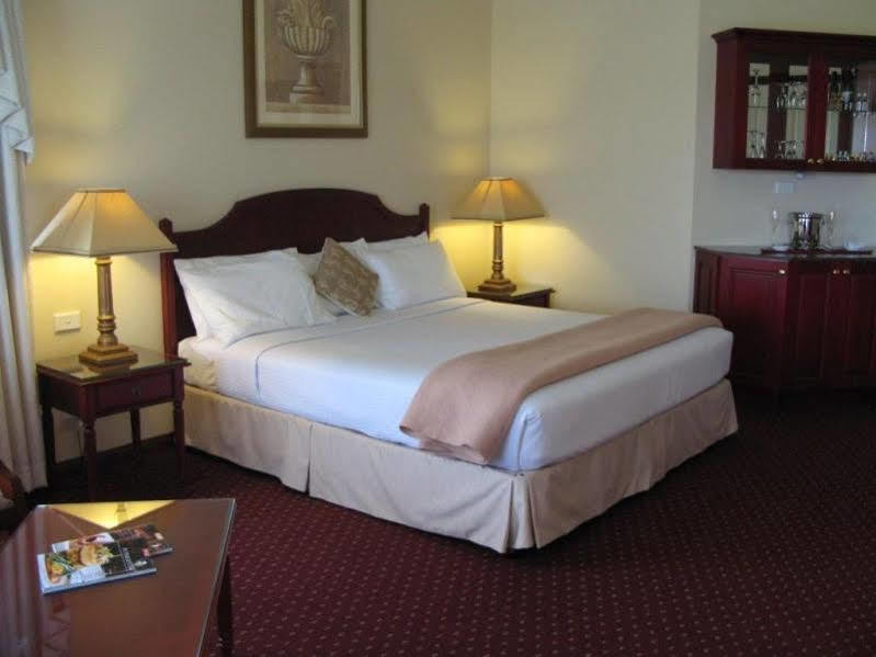 Camden Valley Inn Esterno foto