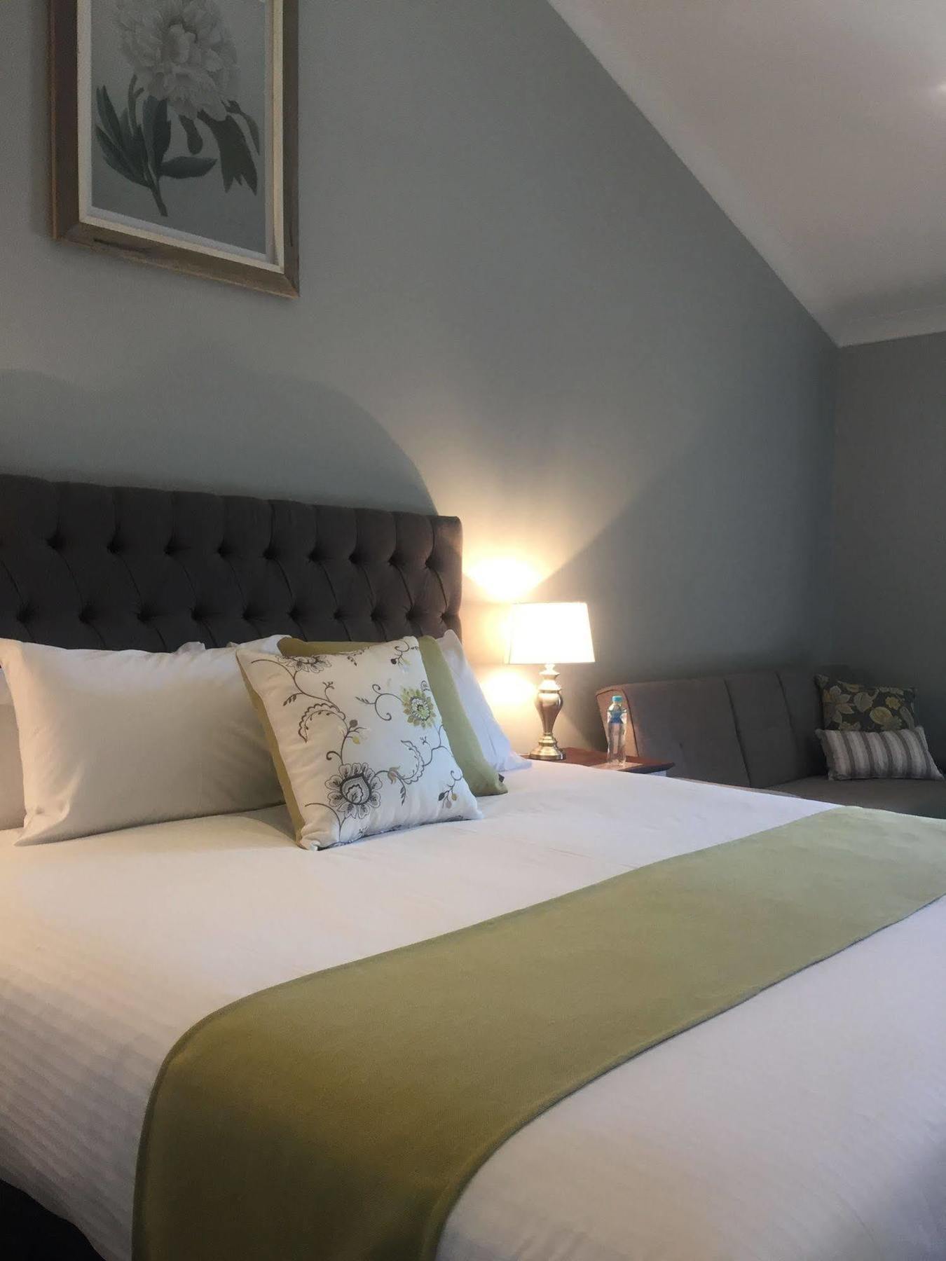 Camden Valley Inn Esterno foto
