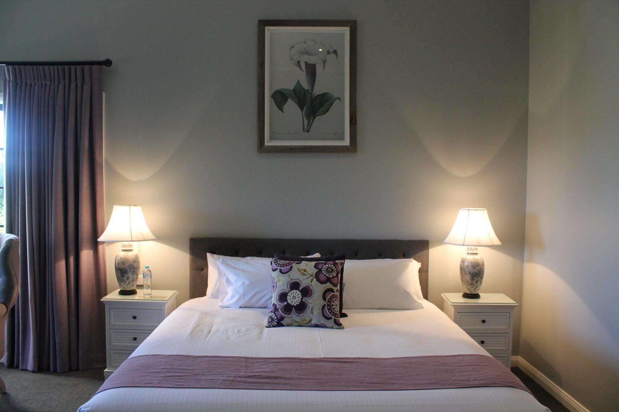 Camden Valley Inn Esterno foto